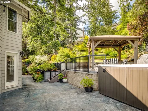12522 Se 127th Court Happy Valley OR 97086