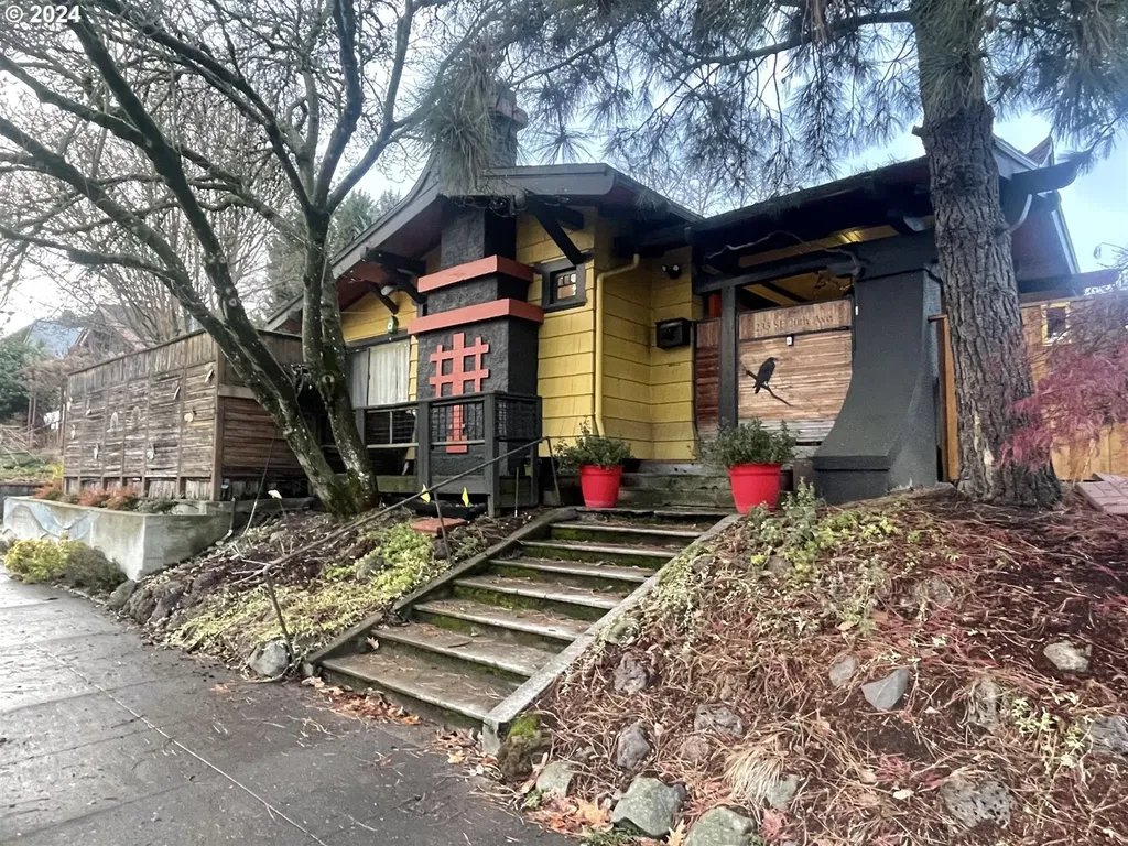 235 SE 20th Avenue Portland OR 97214