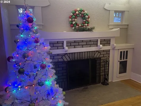 235 SE 20th Avenue Portland OR 97214
