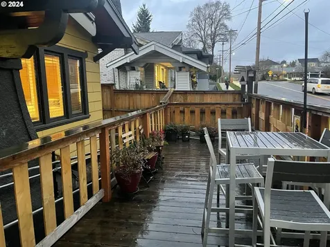 235 SE 20th Avenue Portland OR 97214