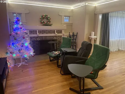 235 SE 20th Avenue Portland OR 97214