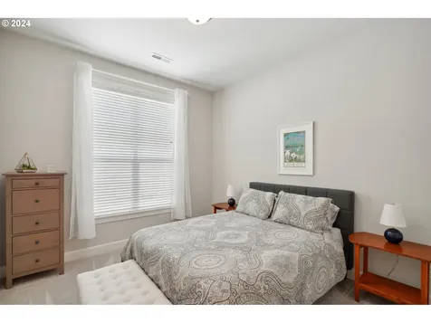 729 N 12th Court Ridgefield WA 98642