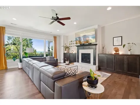 729 N 12th Court Ridgefield WA 98642