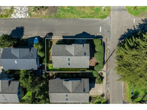205 Nw Fayette Street Waldport OR 97394