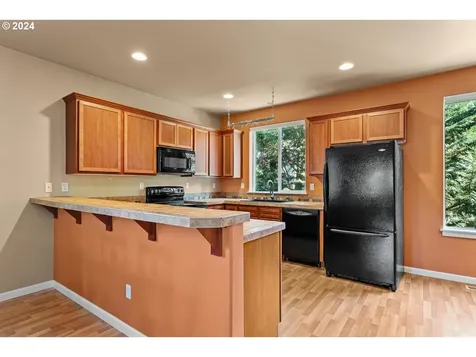 7806 Sw Water Parsley Lane Portland OR 97224