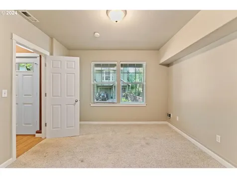7806 Sw Water Parsley Lane Portland OR 97224