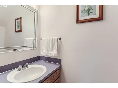4559 Sw 164th Place Beaverton OR 97078