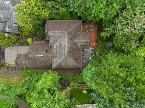 9521 NW Randall Lane Portland OR 97229
