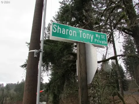 19890 Sharon Tony Way SE Silverton OR 97381