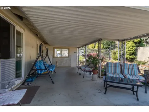 1525 E Fourth Avenue Sutherlin OR 97479