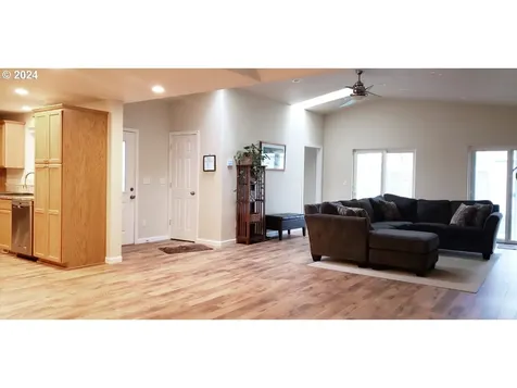 2525 Strasburg Drive Forest Grove OR 97116