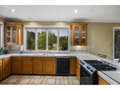 6189 SW Delker Road Tualatin OR 97062