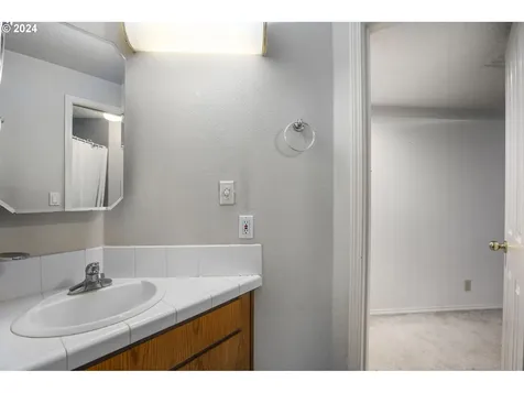6189 SW Delker Road Tualatin OR 97062