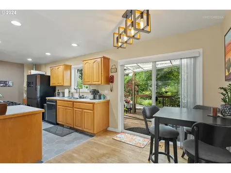 619 Brighton Avenue Oregon City OR 97045