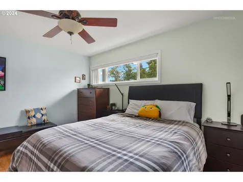 619 Brighton Avenue Oregon City OR 97045