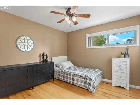 619 Brighton Avenue Oregon City OR 97045