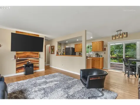 619 Brighton Avenue Oregon City OR 97045
