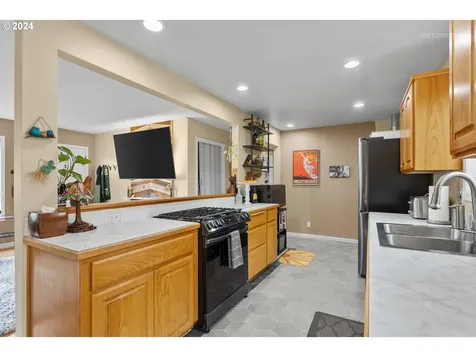 619 Brighton Avenue Oregon City OR 97045