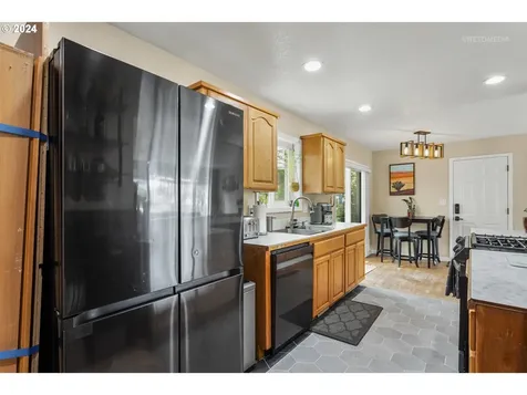 619 Brighton Avenue Oregon City OR 97045