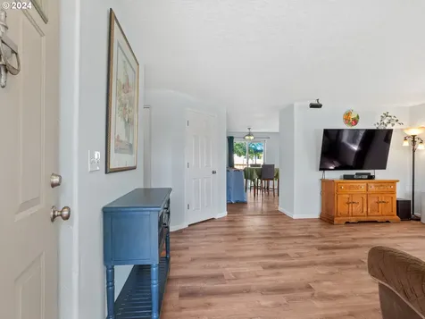 6909 Ne 102nd Avenue Vancouver WA 98662