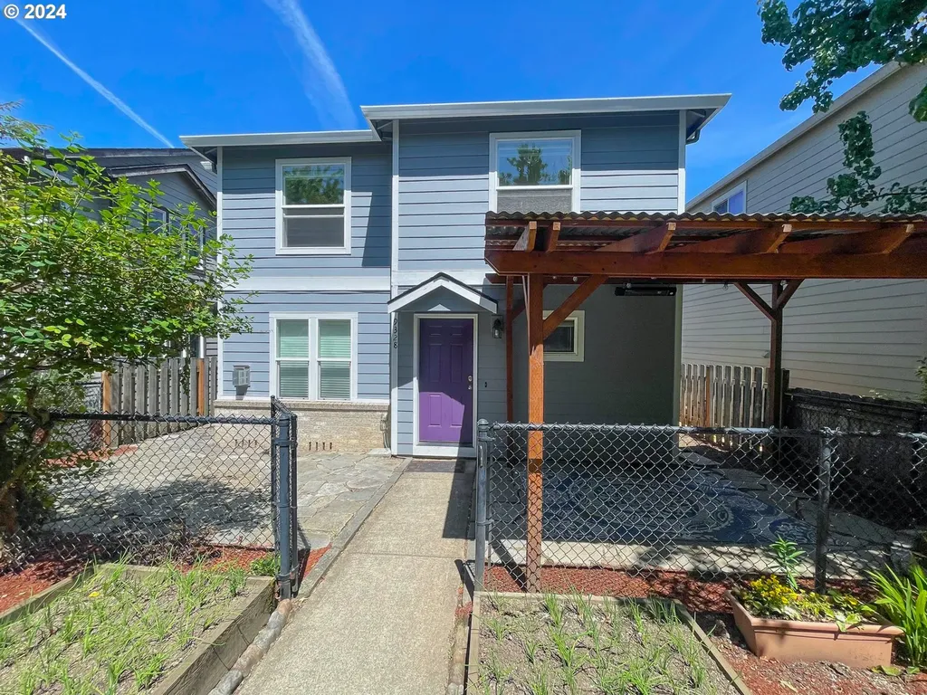 9328 N Macrum Avenue Portland OR 97203