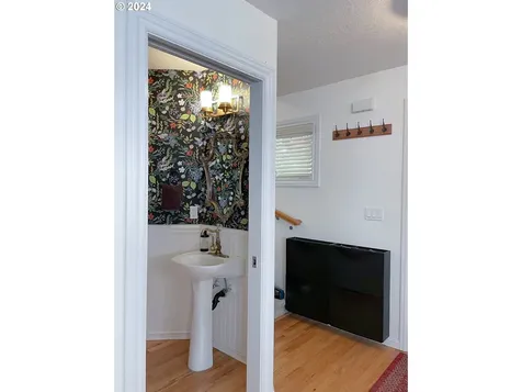 9328 N Macrum Avenue Portland OR 97203