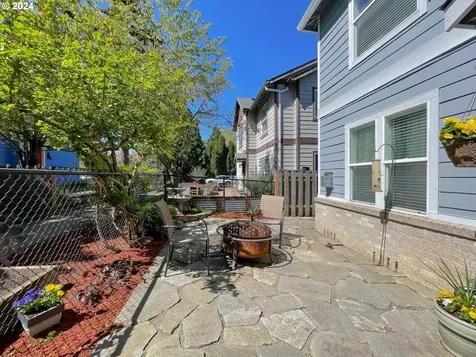 9328 N Macrum Avenue Portland OR 97203