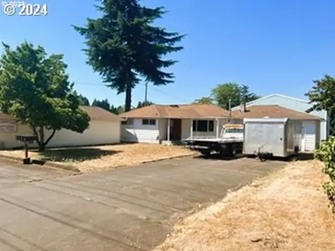 45 Thomas Lane Cottage Grove OR 97424