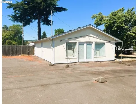 45 Thomas Lane Cottage Grove OR 97424