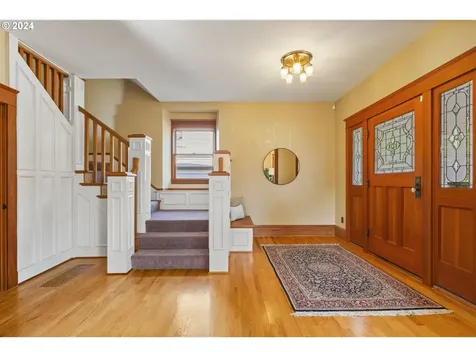 3032 Se Main Street Portland OR 97214