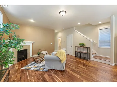 4637 Se Sandalwood Street Hillsboro OR 97123