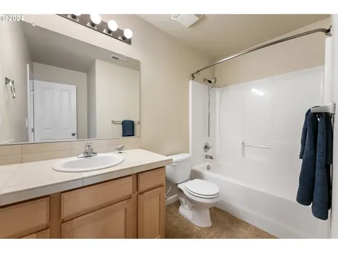 4637 Se Sandalwood Street Hillsboro OR 97123