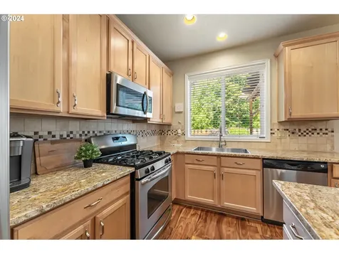 4637 Se Sandalwood Street Hillsboro OR 97123