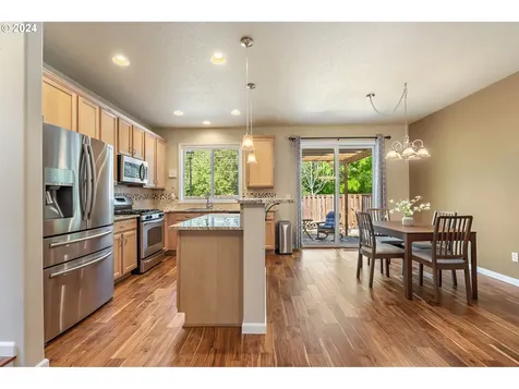 4637 Se Sandalwood Street Hillsboro OR 97123