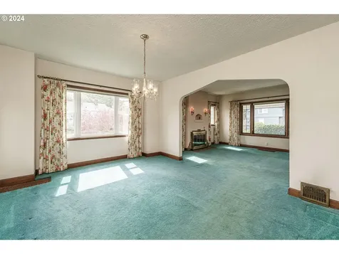 6906 N Vancouver Avenue Portland OR 97217