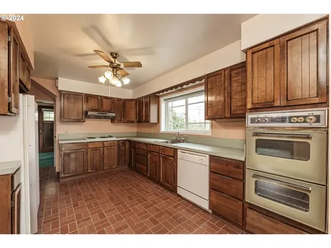 6906 N Vancouver Avenue Portland OR 97217
