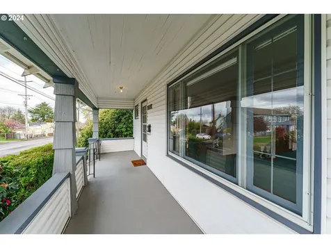 6906 N Vancouver Avenue Portland OR 97217