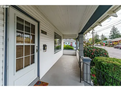 6906 N Vancouver Avenue Portland OR 97217