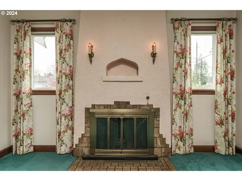 6906 N Vancouver Avenue Portland OR 97217