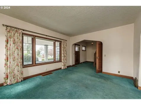 6906 N Vancouver Avenue Portland OR 97217
