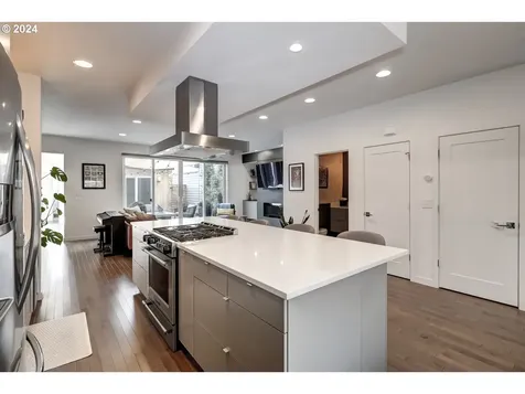 7584 N Curtis Avenue Portland OR 97217
