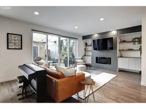 7584 N Curtis Avenue Portland OR 97217