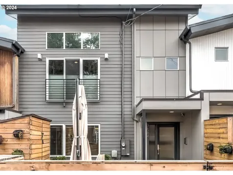 7584 N Curtis Avenue Portland OR 97217