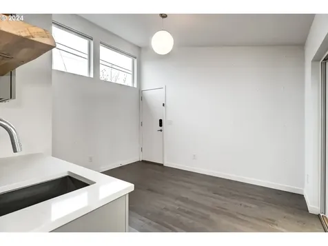 7584 N Curtis Avenue Portland OR 97217