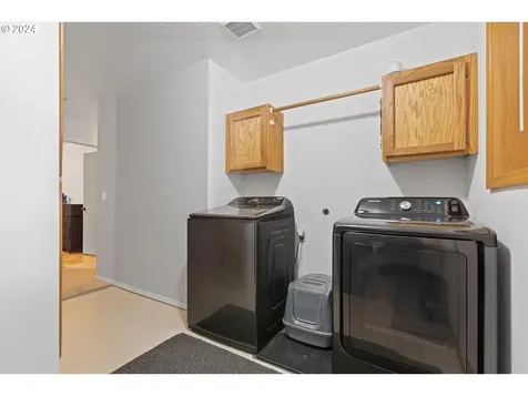 390 E 3rd Street Yamhill OR 97148