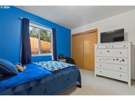 390 E 3rd Street Yamhill OR 97148