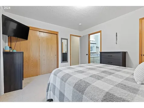 390 E 3rd Street Yamhill OR 97148