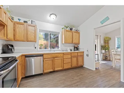390 E 3rd Street Yamhill OR 97148