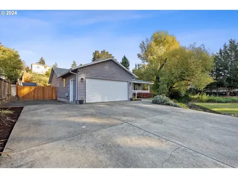 390 E 3rd Street Yamhill OR 97148