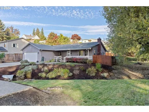 390 E 3rd Street Yamhill OR 97148